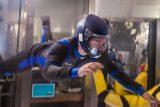 experienced skydivers wind tunnel skydiving