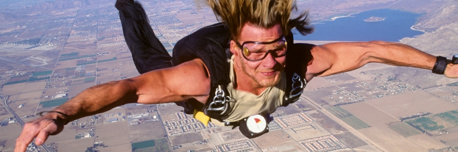 Patrick Swayze in skydiving freefall